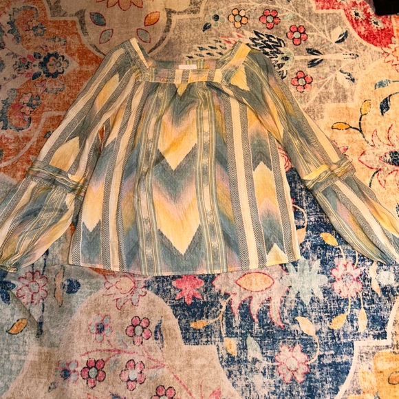 Lauren Conrad Long Sleeve Top - Picture 3 of 4